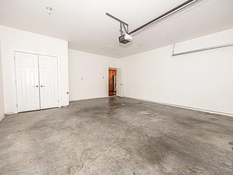 4545 Downey St — Photo 35
