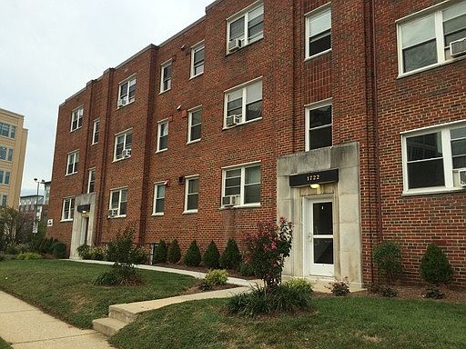 1st image of 1720 N Quinn St APT 301