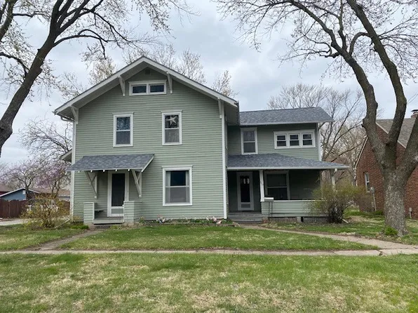 610 W Ashland Ave, Indianola, IA 50125