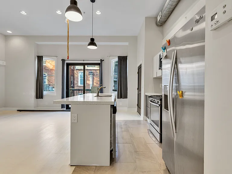 1319 W Fayette St — Photo 8