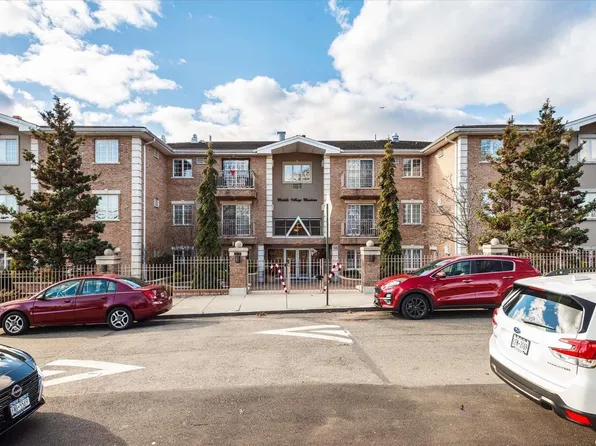 62-48 Mount Olivet Crescent #1B, Middle Village, NY 11379