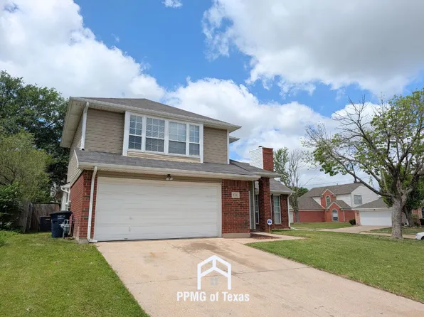 8300 Auburn Dr, Fort Worth, TX 76123