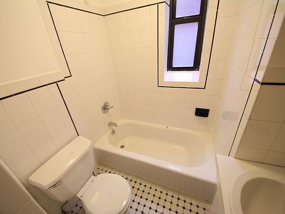 3rd image of 348 E 92nd St APT 4A