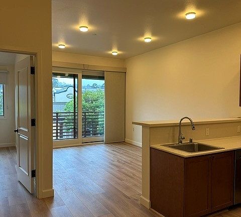 2nd image of 469 Alvarado St APT E