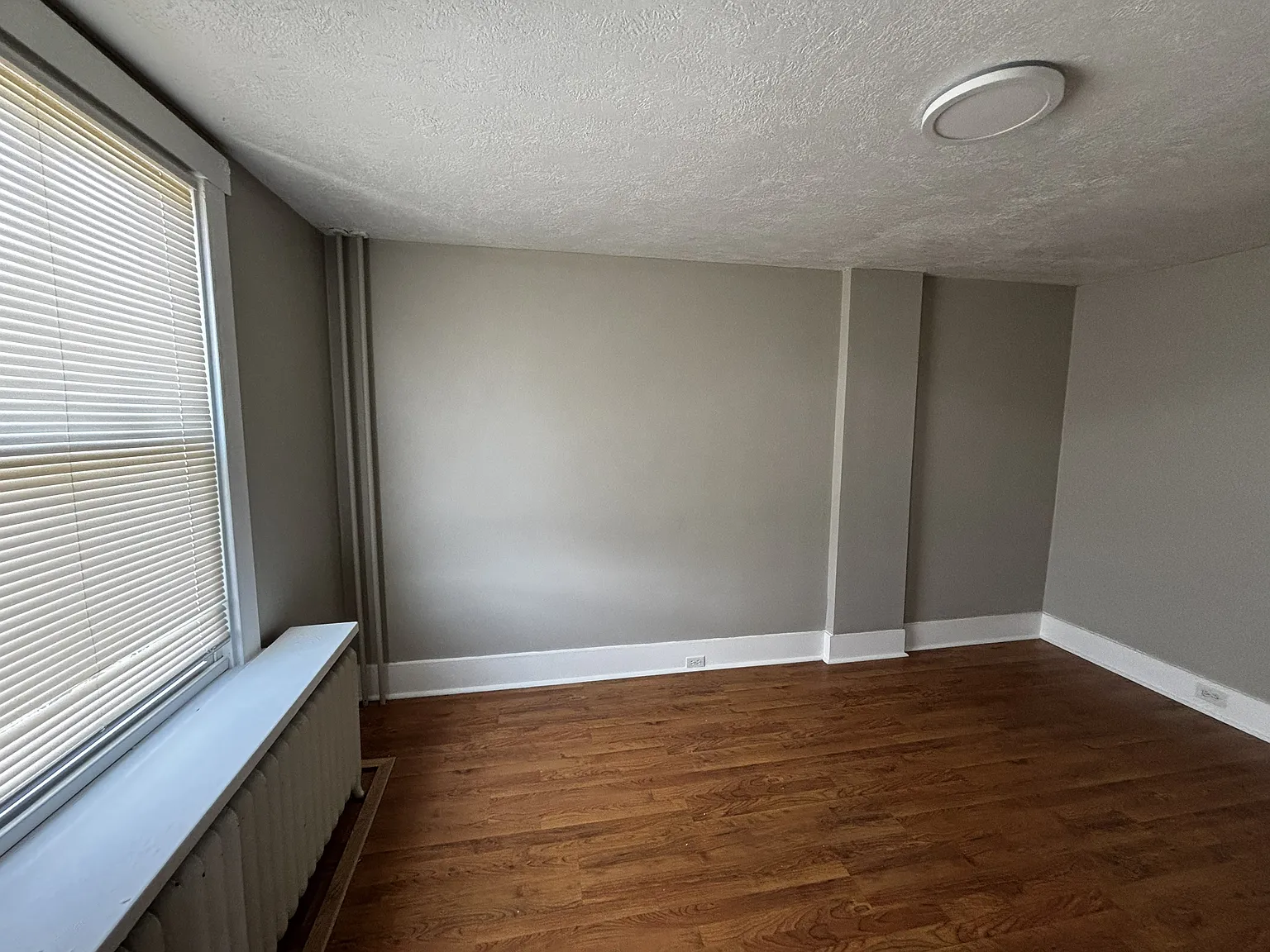 2 bed, 1200 sqft, $1,500 — Photo 2