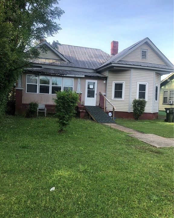 1st image of 1105 19th St