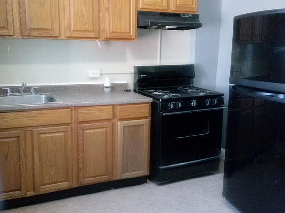 4th image of 3150 Elmora Ave