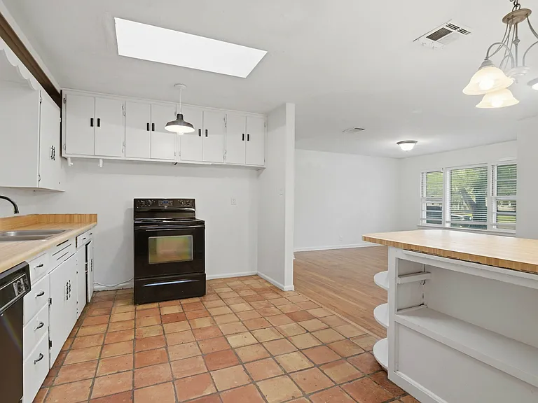 129 Phil Wilson — Photo 15