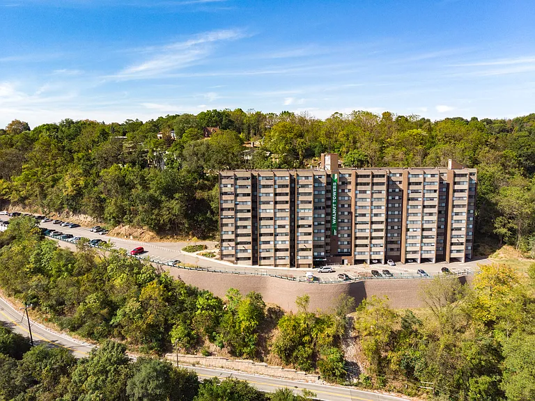 Walnut Towers at Frick Park — Photo 52