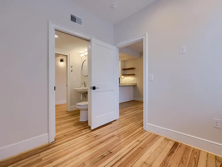 351 W James St #6 — Photo 6