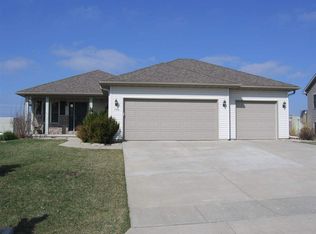 706 Tanglewood Dr, Deforest, WI 53532