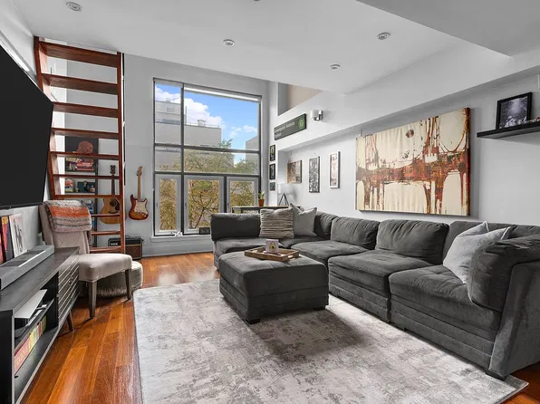 149 Huron St APT 4E, Brooklyn, NY 11222