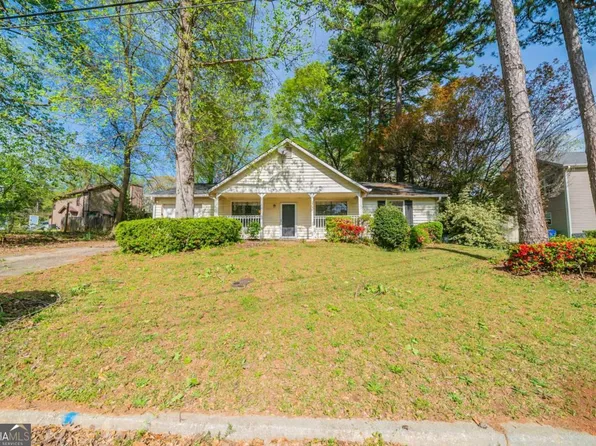 5255 Biffle Downs Rd, Stone Mountain, GA 30088