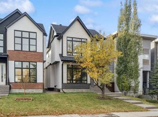 643 E 36th St SW, Calgary, AB T3C1R1