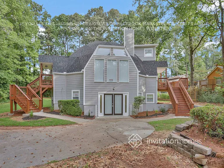 377 Windsor Farms Dr — Photo 2