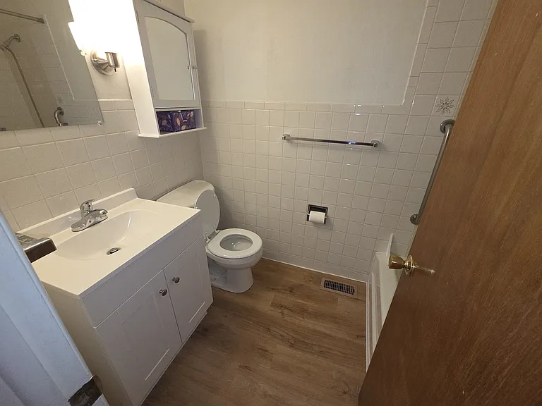 Glacier Dr — Photo 7