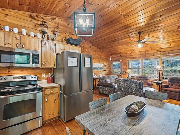 5th image of 399 Laurel Mountain Rd