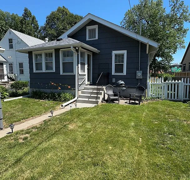 720 Cedar Lake Rd S — Photo 25