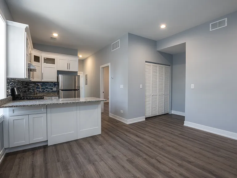 3744 S Parnell Ave #2 — Photo 4