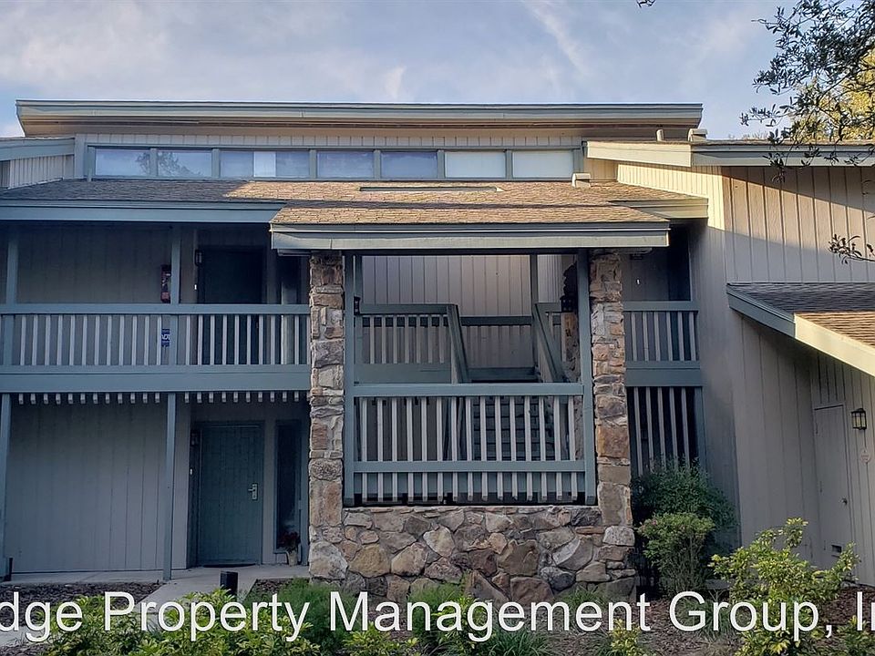 1st image of 3098 Camelot Dr
