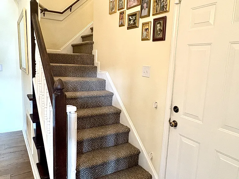 1433 Greenside Dr — Photo 2