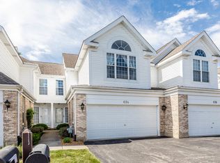 634 Citadel Dr #634, Westmont, IL 60559
