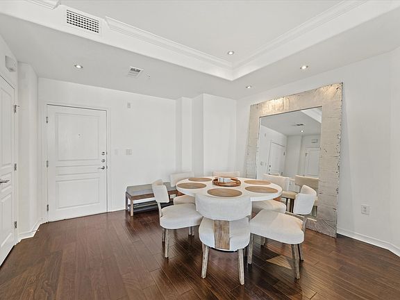 5th image of 330 Las Colinas Blvd #906