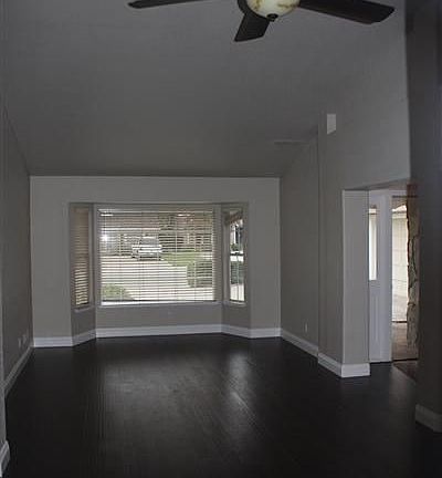 5th image of 1525 River Oak Way