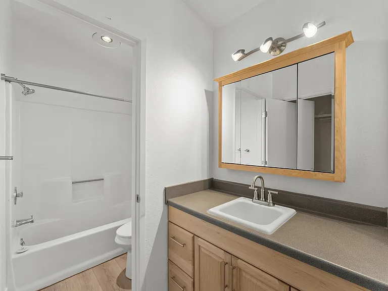 145 Summerset Dr — Photo 17