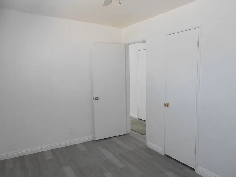 2137 E Saint Louis Ave — Photo 9