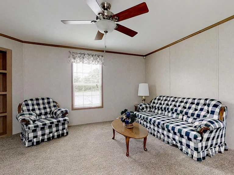 Valley View Honey Brook — Photo 8
