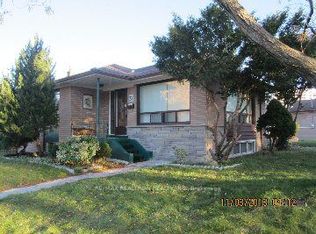 23 Glos Ave, Toronto, ON M1J 1N9