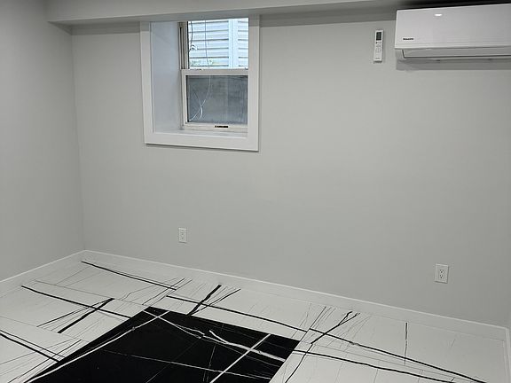 4th image of 44 Van Cortlandt Park Ave #1F
