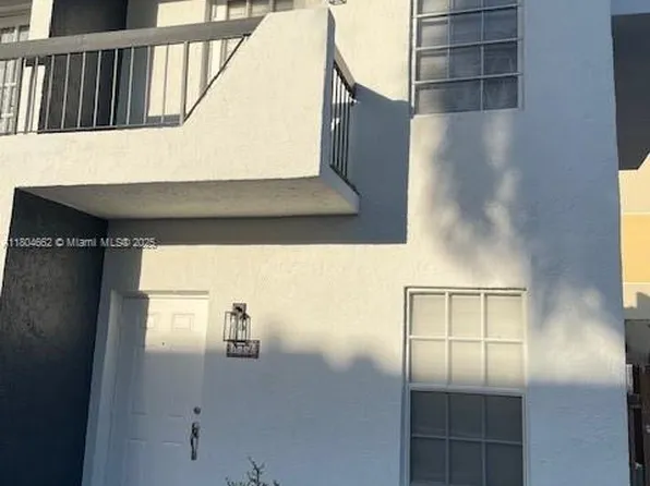 8340 NW 8th St APT N12, Miami, FL 33126