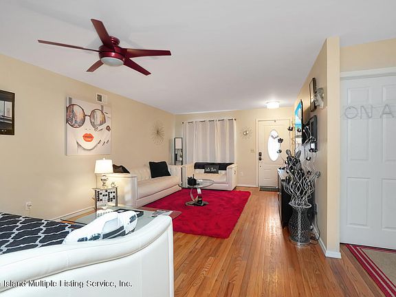 3rd image of 452A Medina St