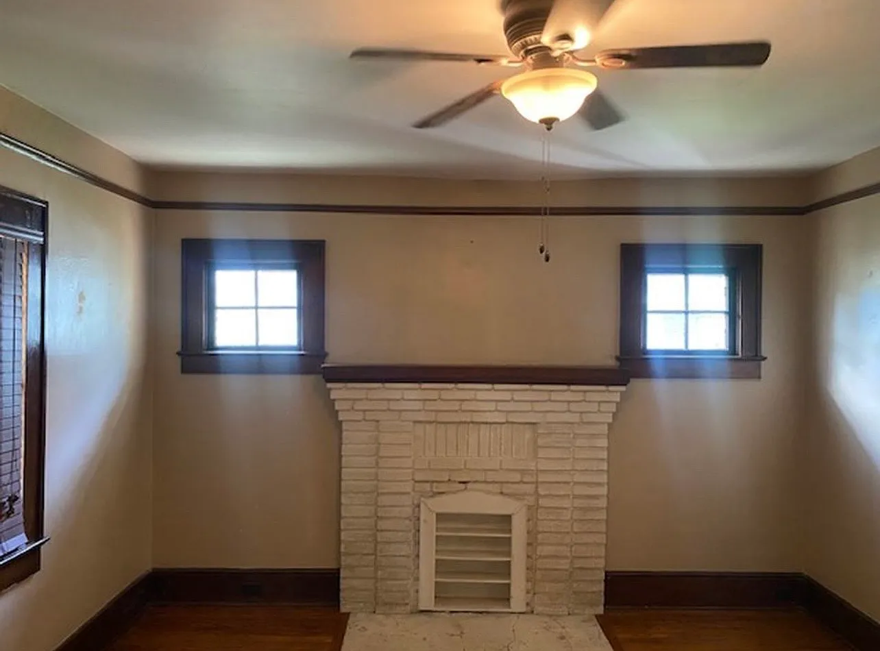 3 bed, $960 — Photo 1