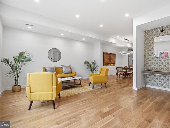 3rd image of 1203 G St NE