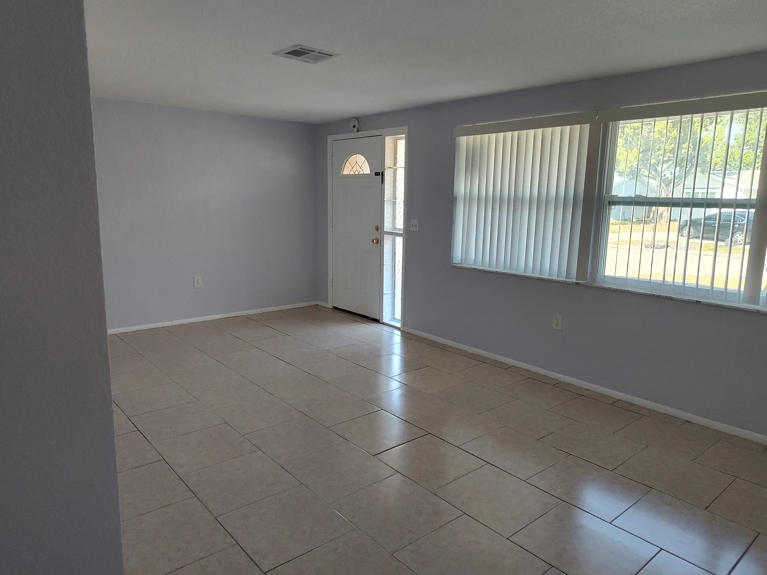 3 bed, 1182 sqft, $1,700 — Photo 3