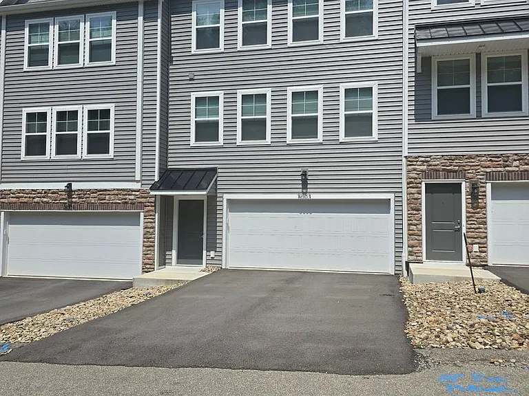 5003 Stefano Dr — Photo 2