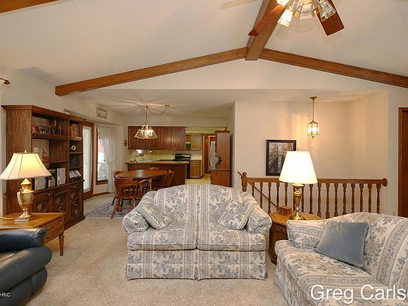 5th image of 2911 N Horseshoe Dr SW