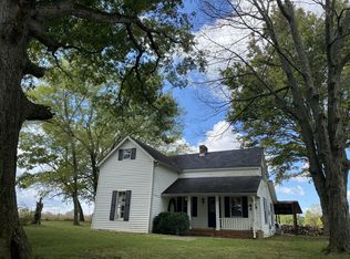 624 Shun Pike, Cottontown, TN 37048