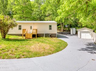 601 Carrie Cir, Strawberry Plains, TN 37871