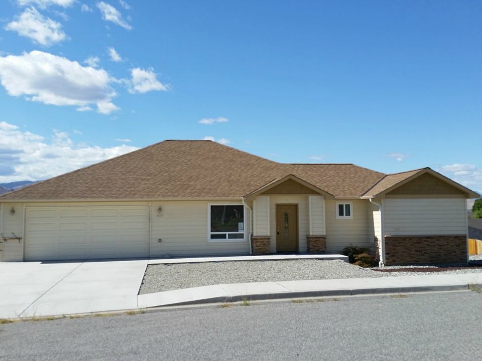 1st image of 900 N Gale Ave