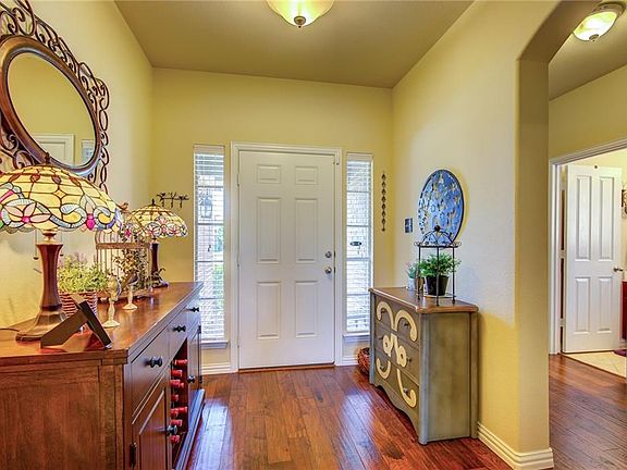4th image of 1109 Villa Paloma Blvd