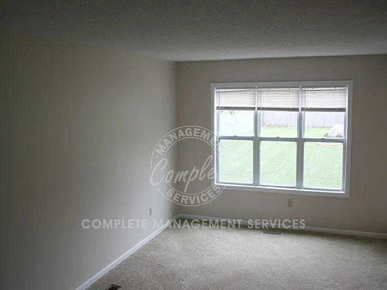 1014 3rd Ave E — Photo 11