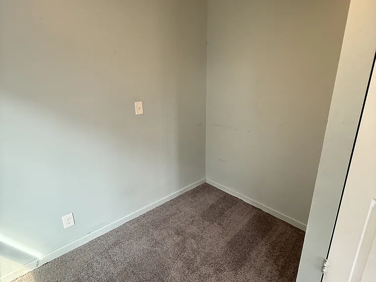 1308 Hanford Ave — Photo 24
