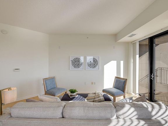 4th image of 500 E Grant St APT 611