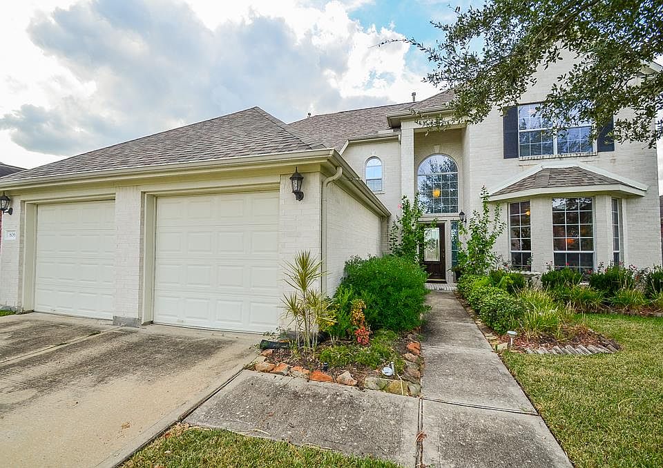 1st image of 806 McIntosh Bend Dr