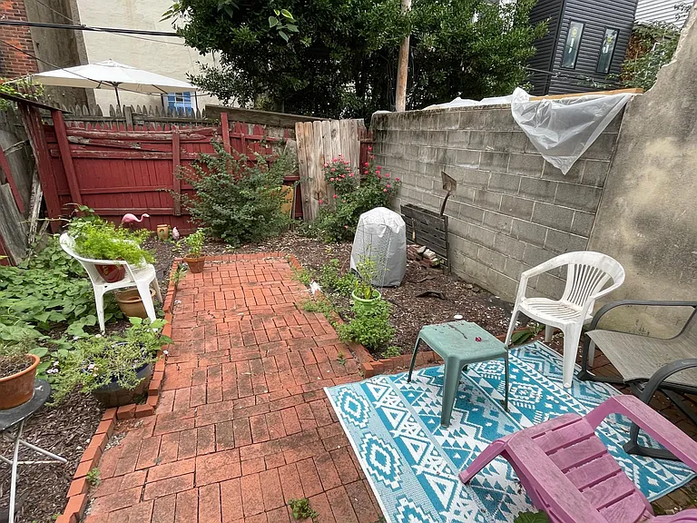 2045 Fitzwater St #1 — Photo 10
