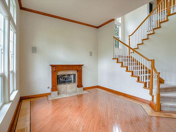 4th image of 1409 Casablanca Cir